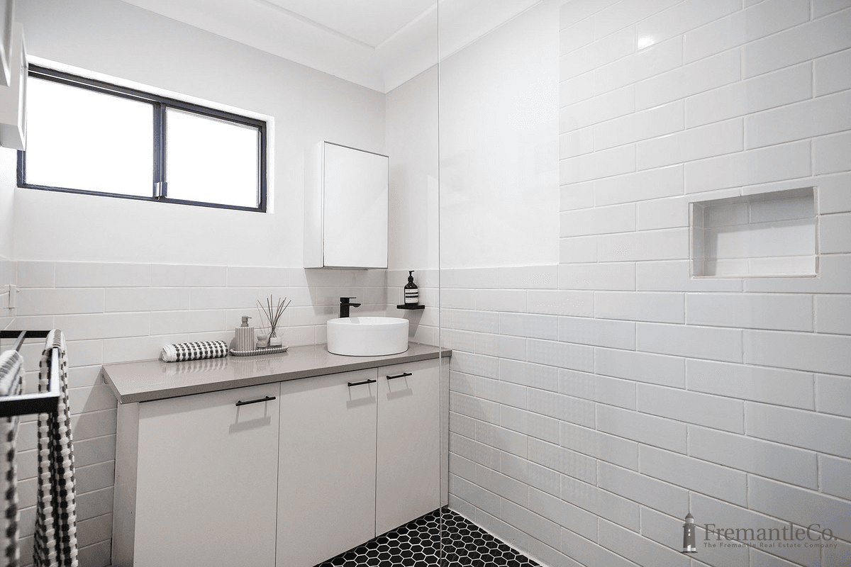 14 Ashbourne Way, Hamilton Hill, WA 6163