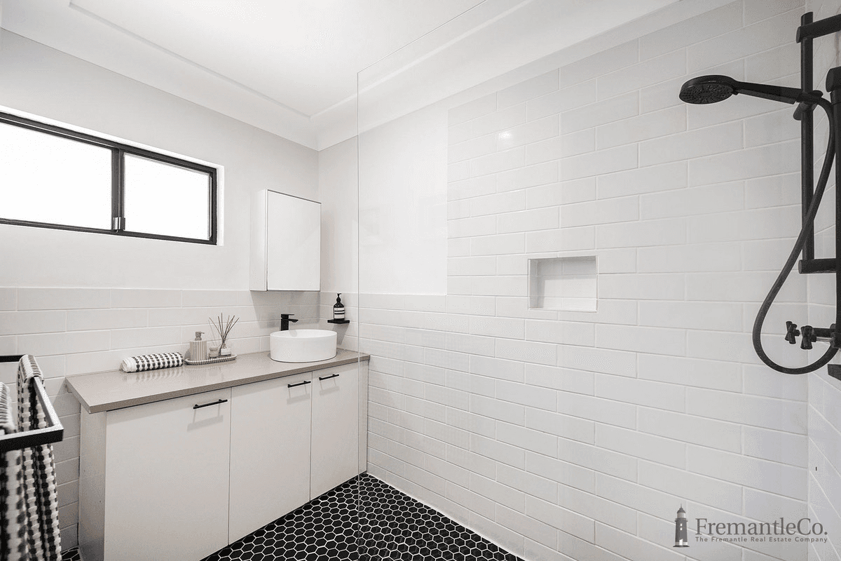 14 Ashbourne Way, Hamilton Hill, WA 6163