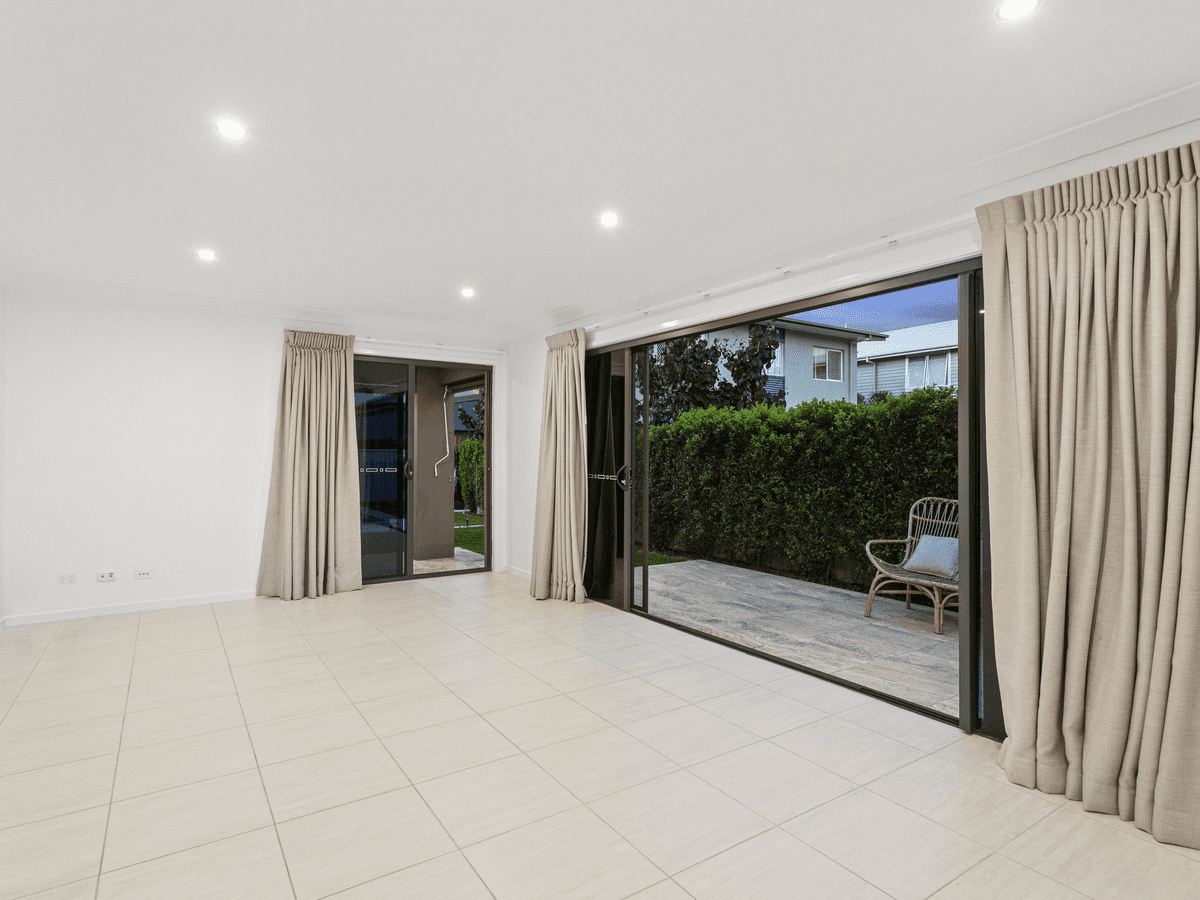 32B Boodera Road, Palm Beach, QLD 4221