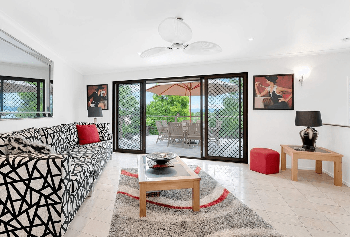 11 Mulyan Place, ASHMORE, QLD 4214