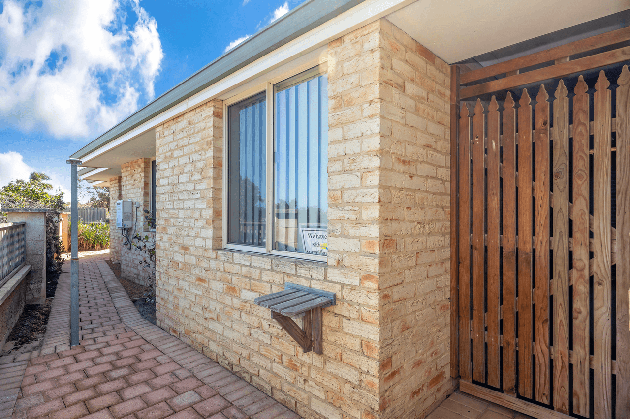 3/4 Callander Avenue, KINROSS, WA 6028