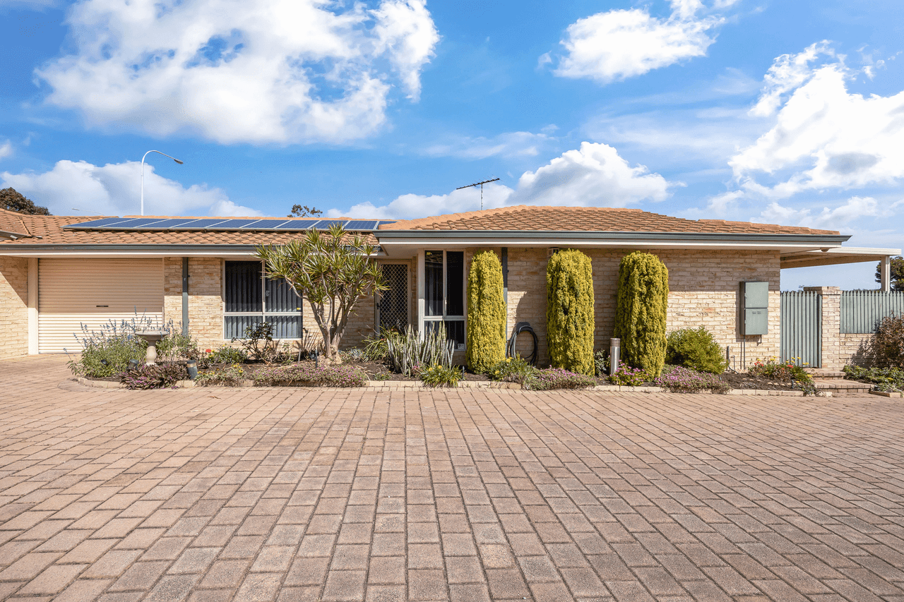 3/4 Callander Avenue, KINROSS, WA 6028