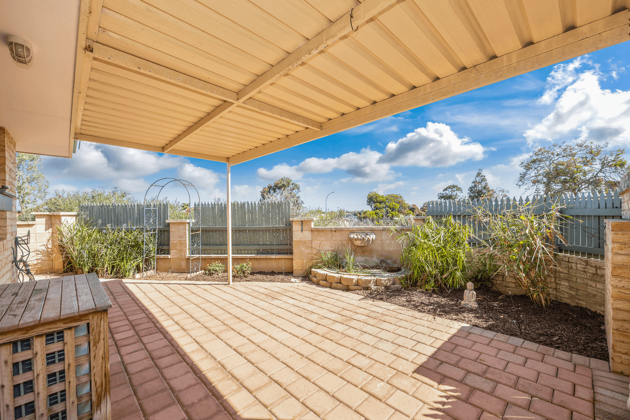 3/4 Callander Avenue, KINROSS, WA 6028