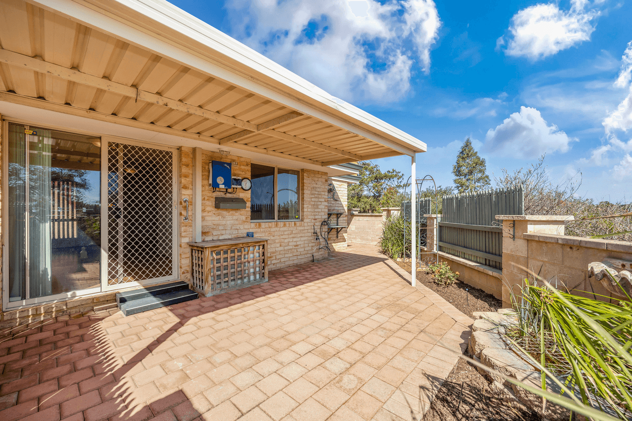 3/4 Callander Avenue, KINROSS, WA 6028