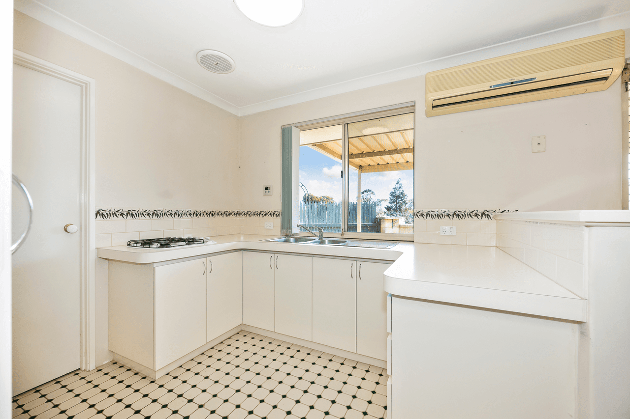 3/4 Callander Avenue, KINROSS, WA 6028