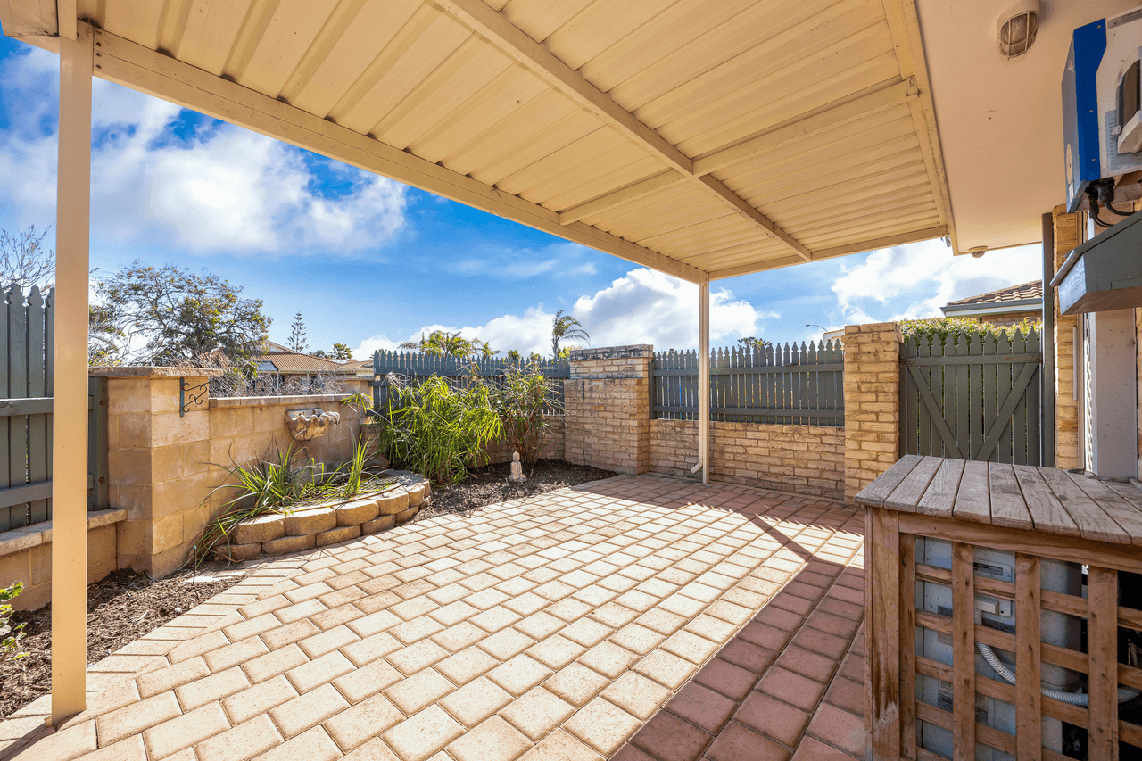 3/4 Callander Avenue, KINROSS, WA 6028