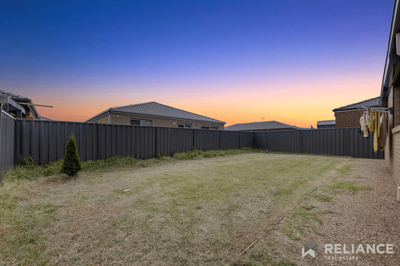 90 Lancers Drive, Harkness, VIC 3337