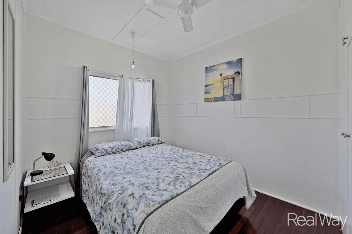 12 Spence Street, Svensson Heights, QLD 4670