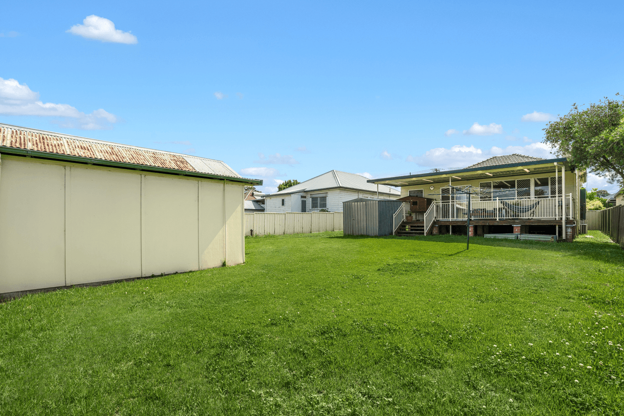 11 Young Street, RUTHERFORD, NSW 2320