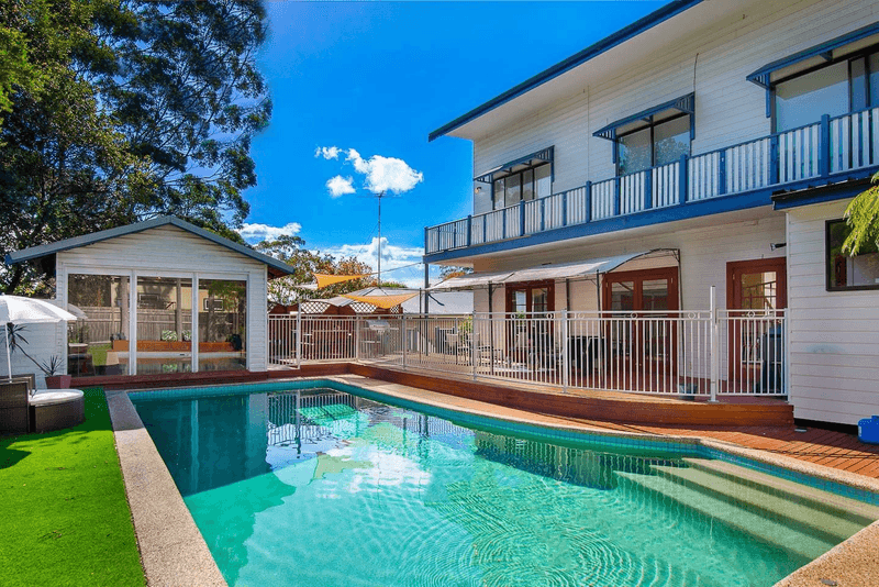 18 Edinburgh Rd, Forestville, NSW 2087