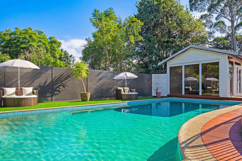 18 Edinburgh Rd, Forestville, NSW 2087