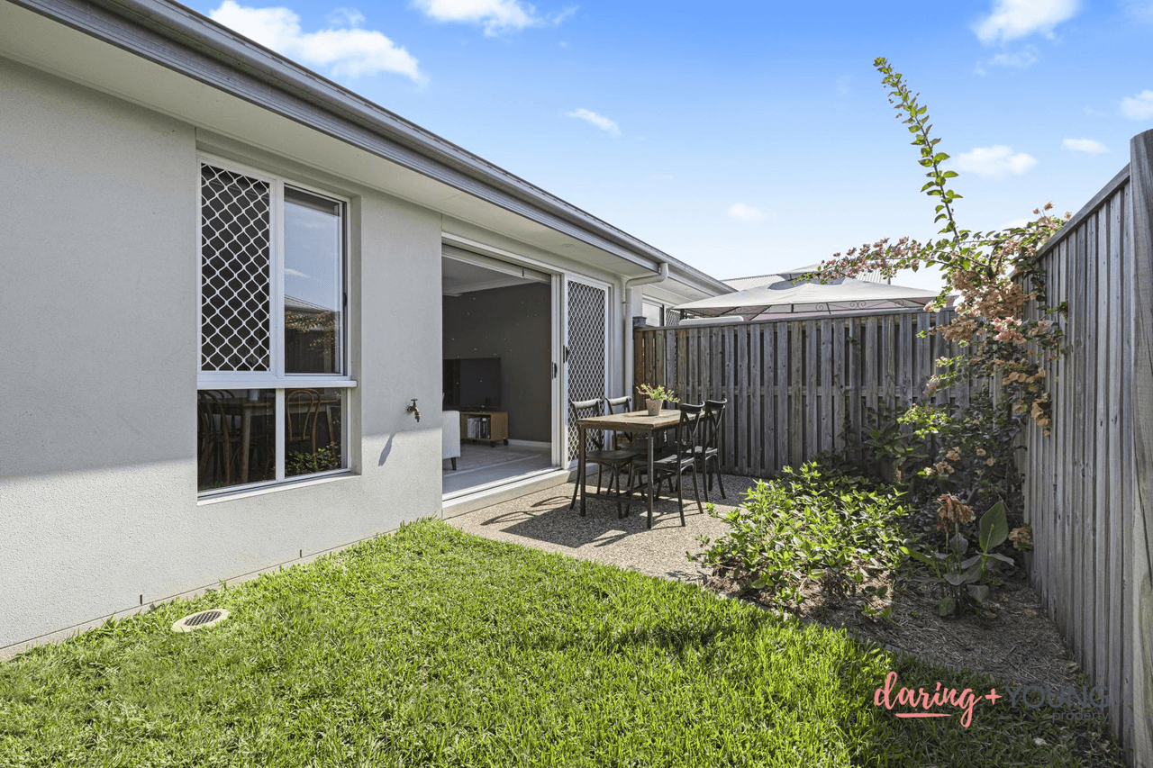 1/8 Intelligence Street, OONOONBA, QLD 4811