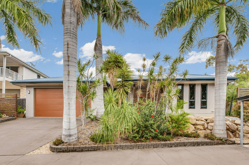 4 JENNY LIND Court, BOYNE ISLAND, QLD 4680