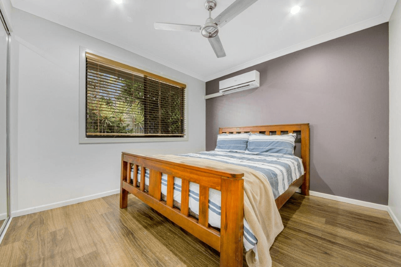 4 JENNY LIND Court, BOYNE ISLAND, QLD 4680