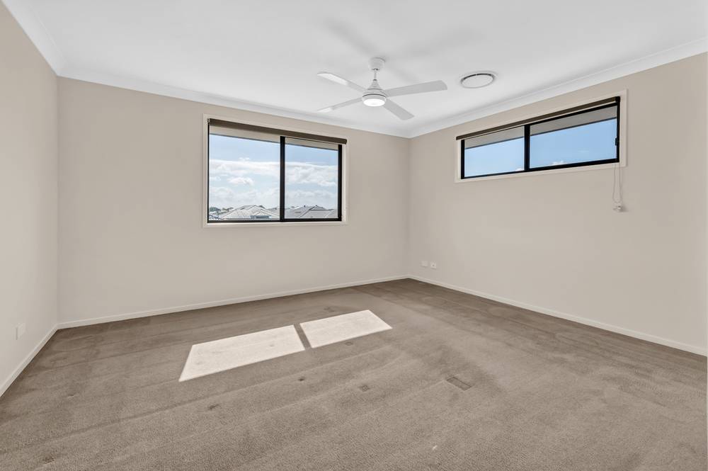 10 Bulleringa Street, PIMPAMA, QLD 4209