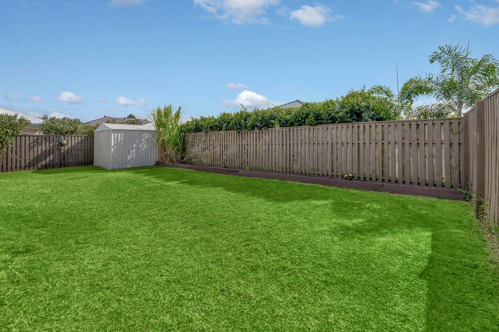 10 Bulleringa Street, PIMPAMA, QLD 4209