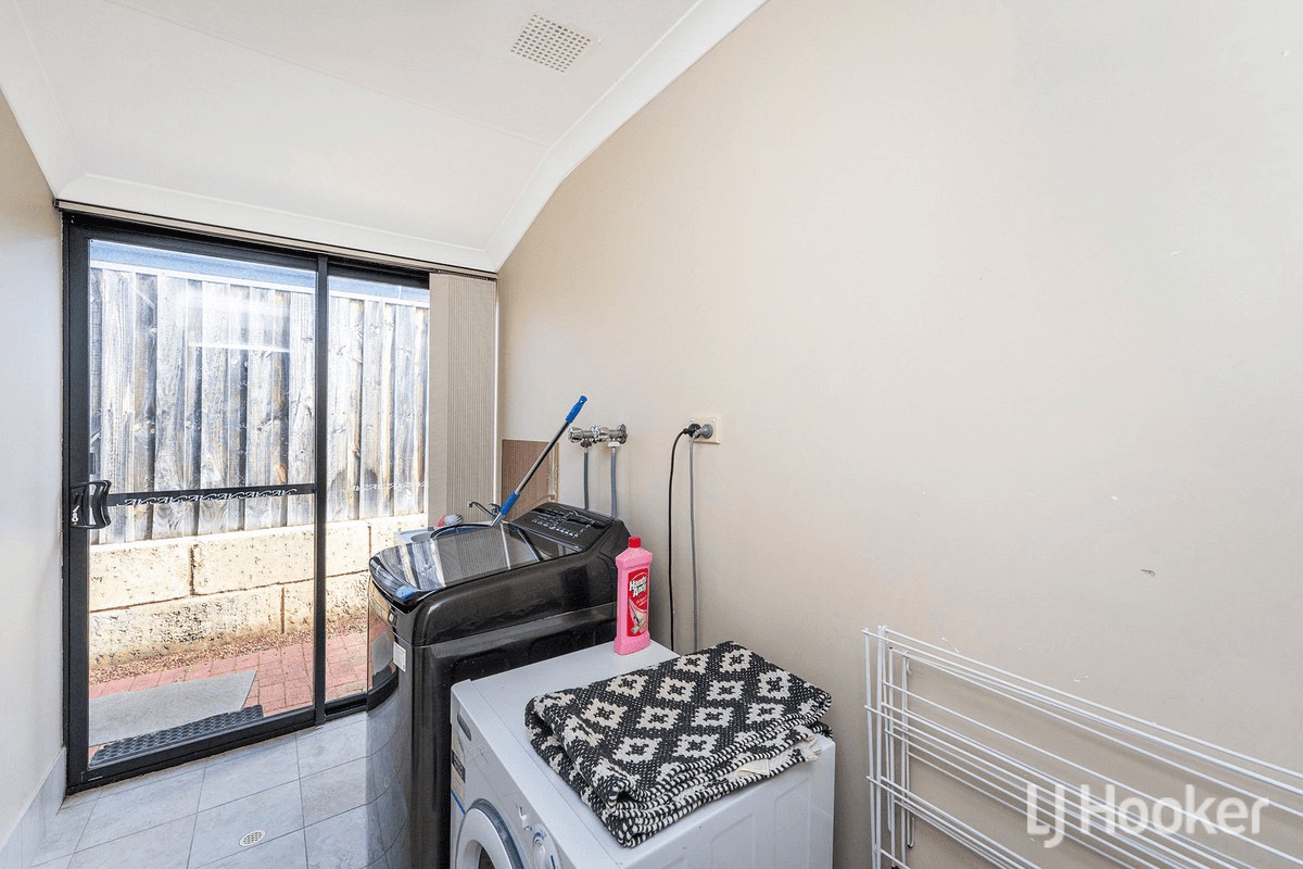 151 Peelwood Parade, HALLS HEAD, WA 6210