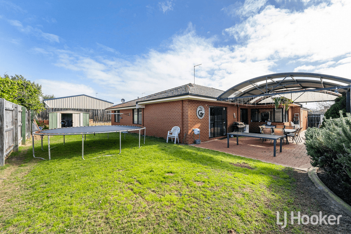 151 Peelwood Parade, HALLS HEAD, WA 6210