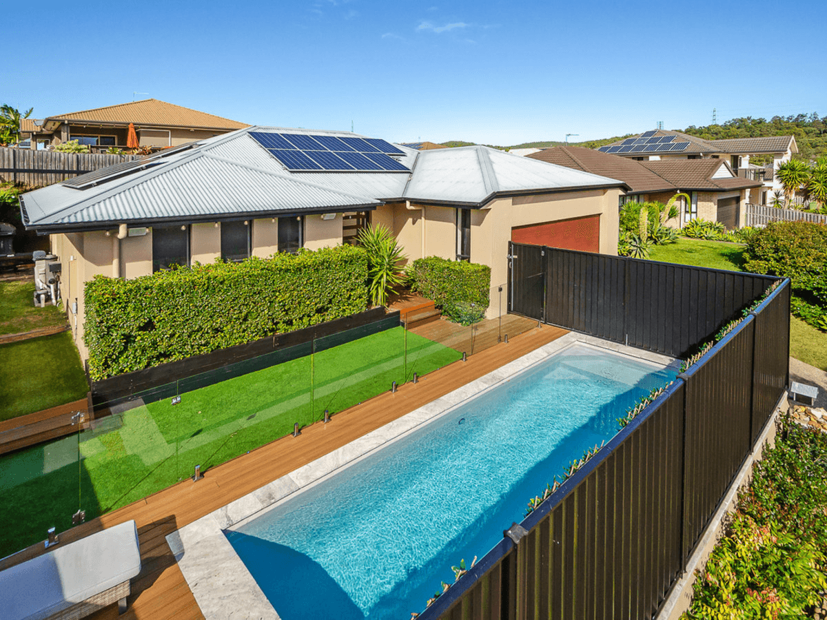 10 Willunga Street, Pacific Pines, QLD 4211