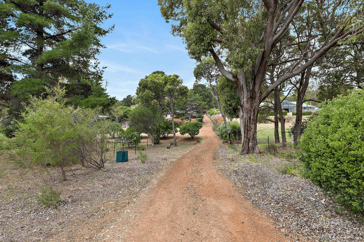 19 Admiral Road, Bedfordale, WA 6112