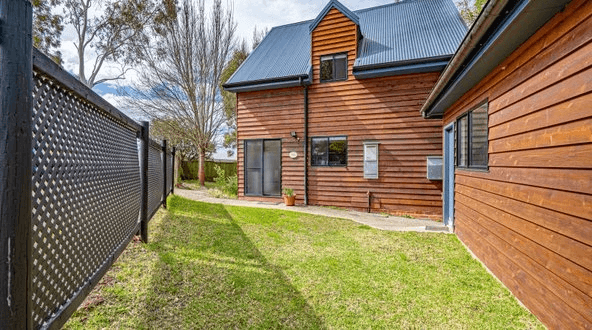 23 Rowan Avenue, Uralla, NSW 2358