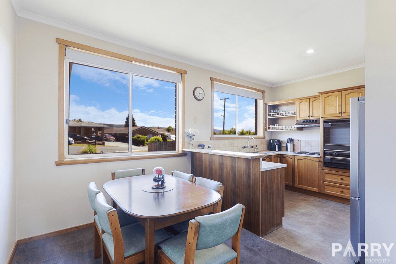 11 Leslie Grove, PROSPECT VALE, TAS 7250