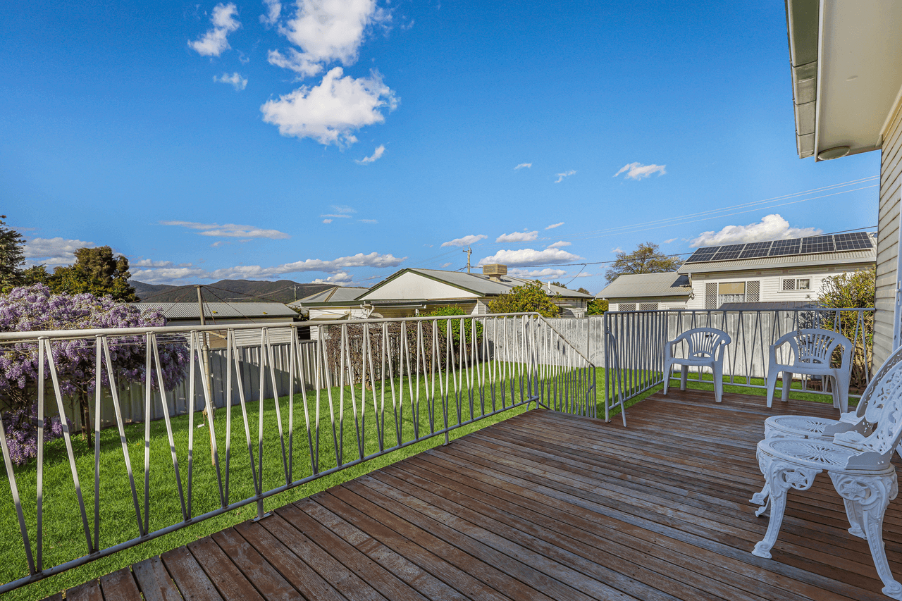 2 Central Avenue, TAMWORTH, NSW 2340