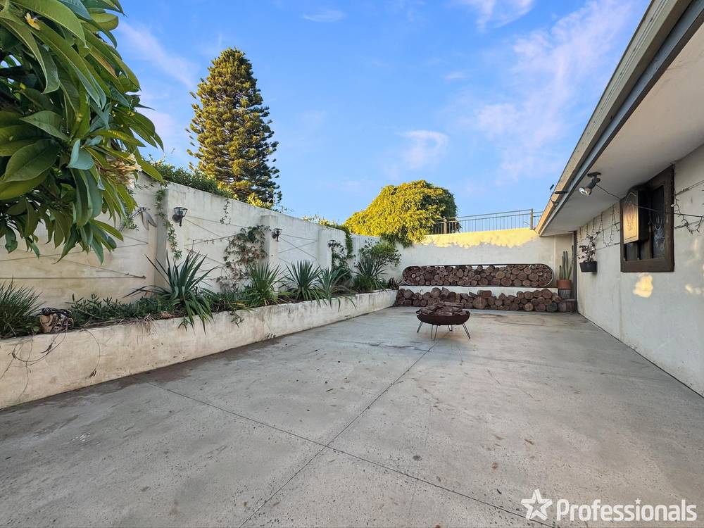 17 Backhouse Road, KINGSLEY, WA 6026