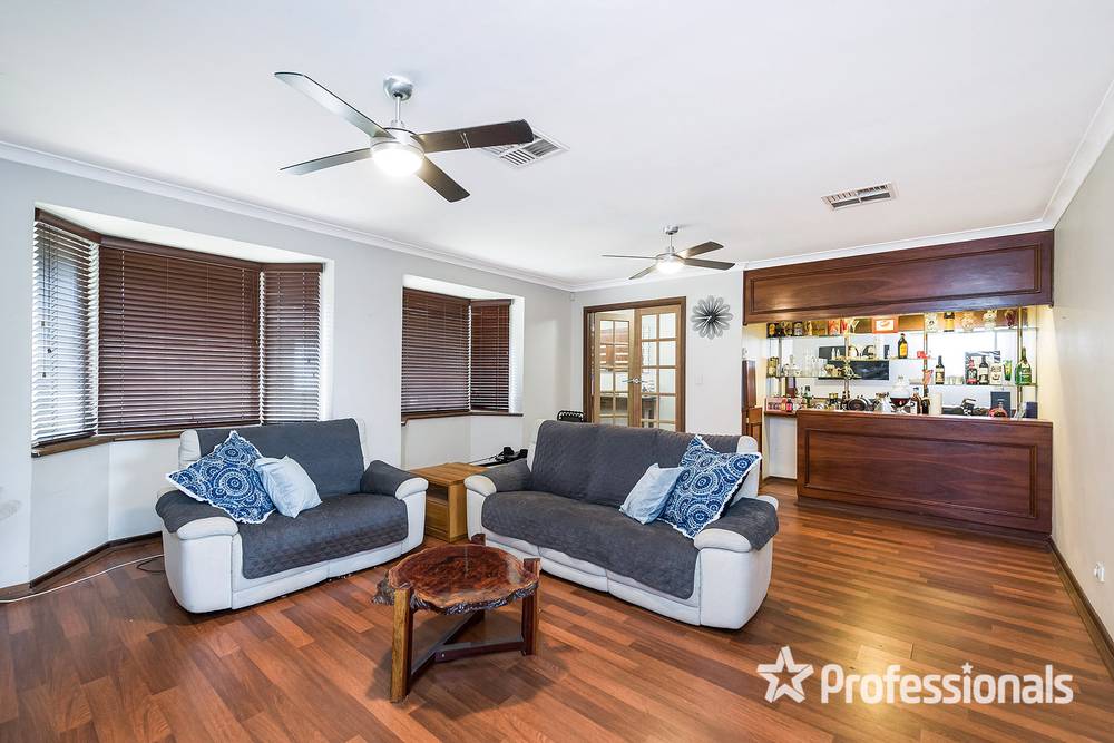 17 Backhouse Road, KINGSLEY, WA 6026