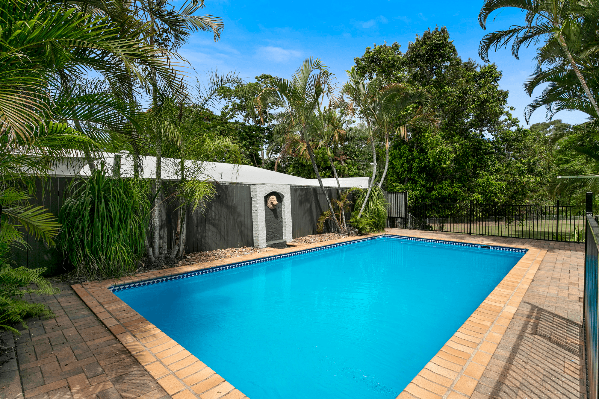 104 Burrendah Road, JINDALEE, QLD 4074