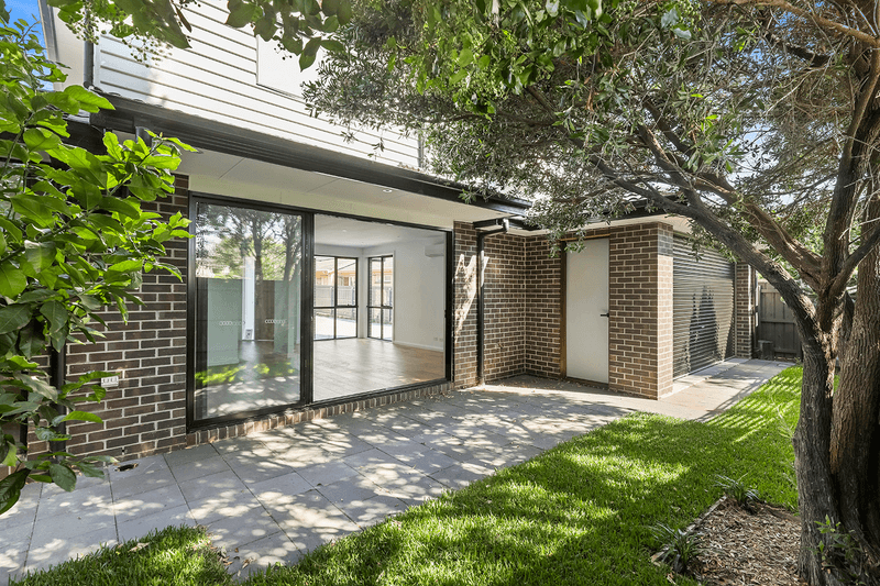 TH 2/8 Leon Street, Cheltenham, VIC 3192