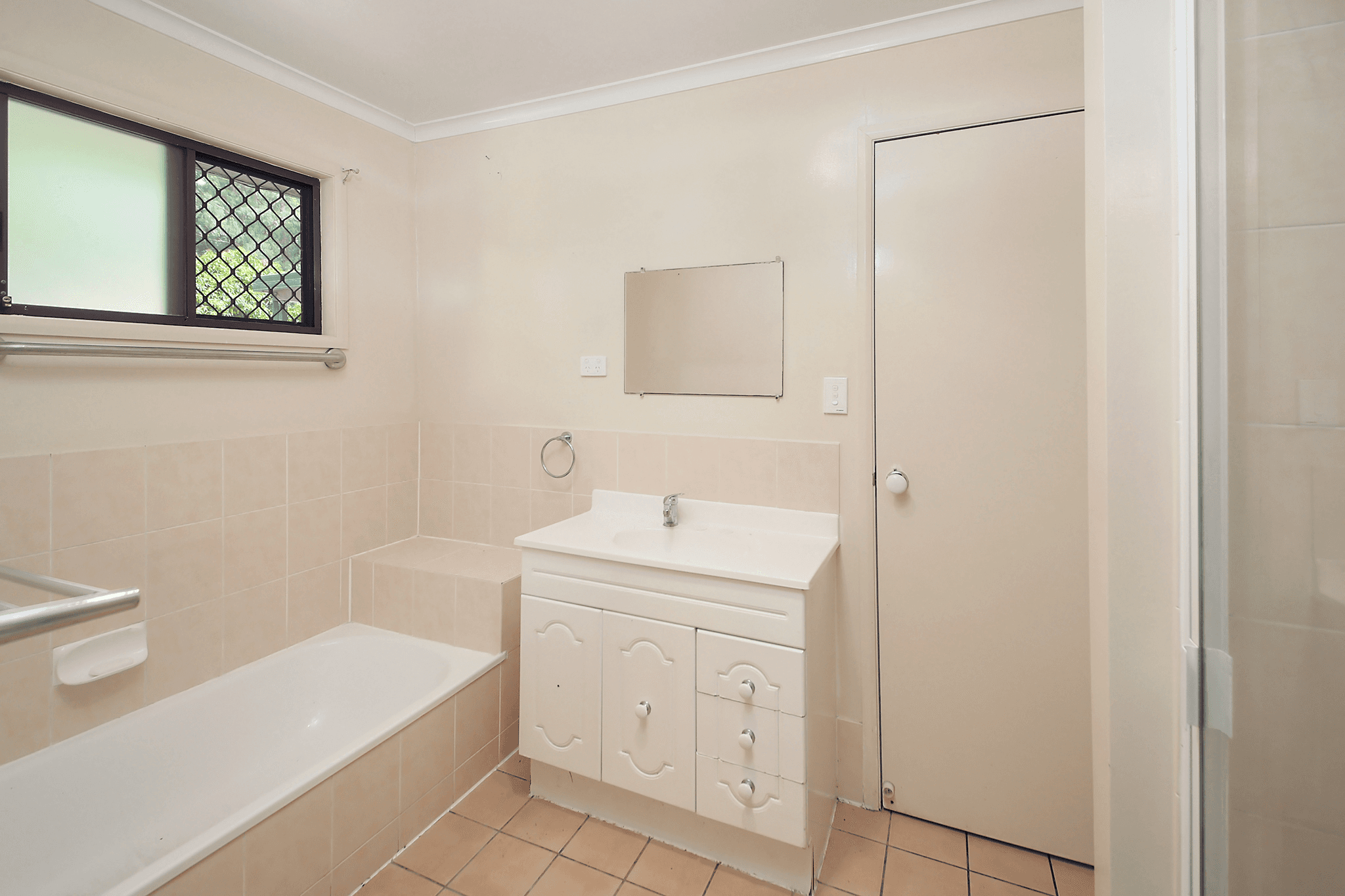 2/19-21 Ariel Avenue, KINGSTON, QLD 4114