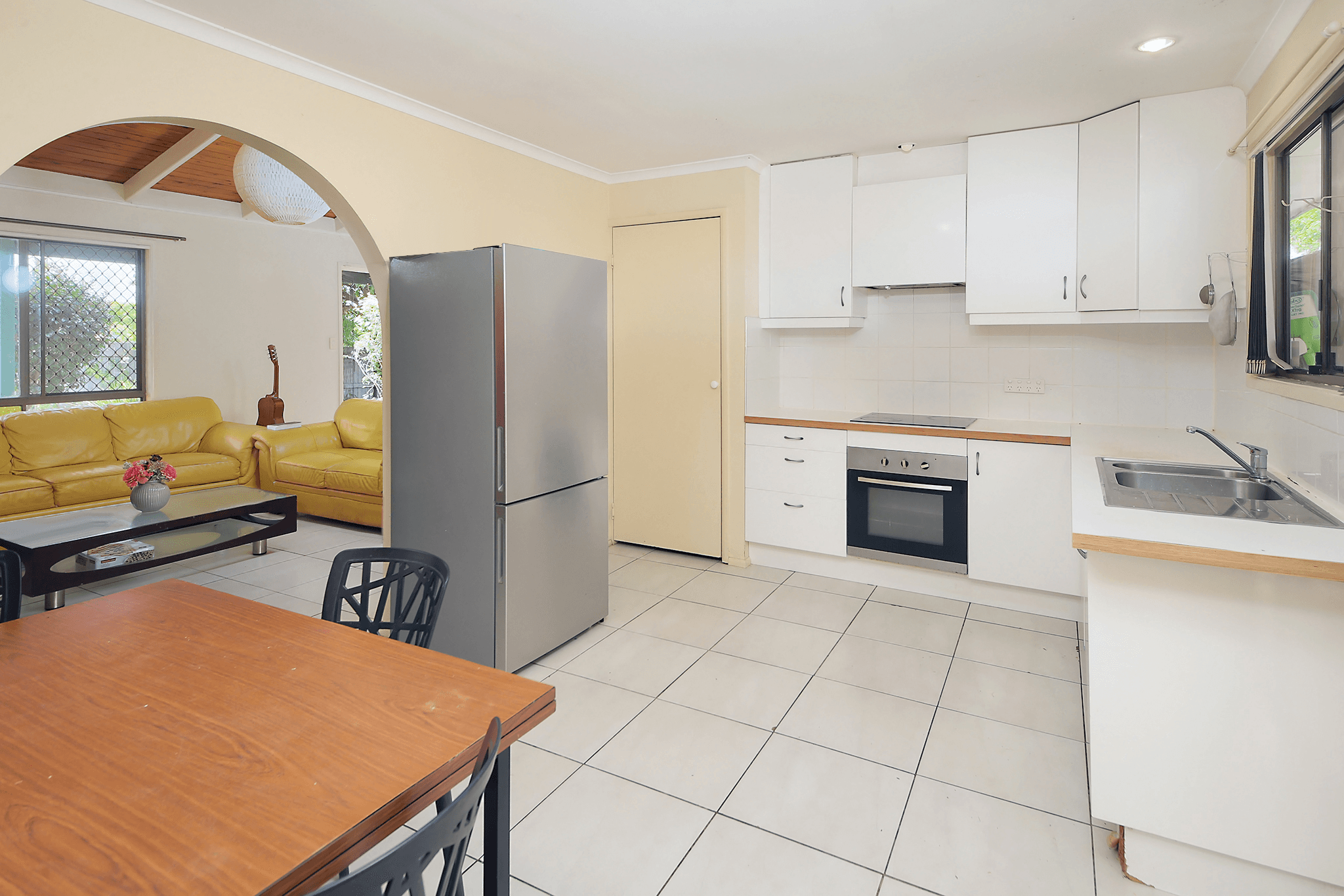 2/19-21 Ariel Avenue, KINGSTON, QLD 4114