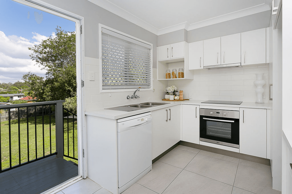 10 Richardson Street, GOODNA, QLD 4300