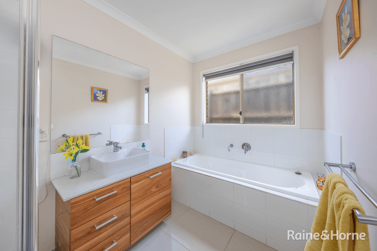 14 Trott Street, SUNBURY, VIC 3429