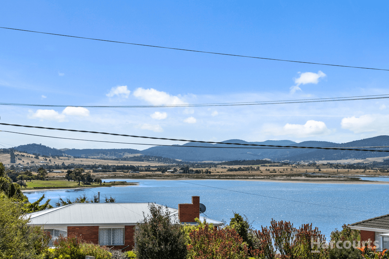 24 Midway Point Esplanade, MIDWAY POINT, TAS 7171