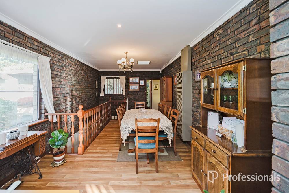 2 Bredhurst Road, MARANGAROO, WA 6064