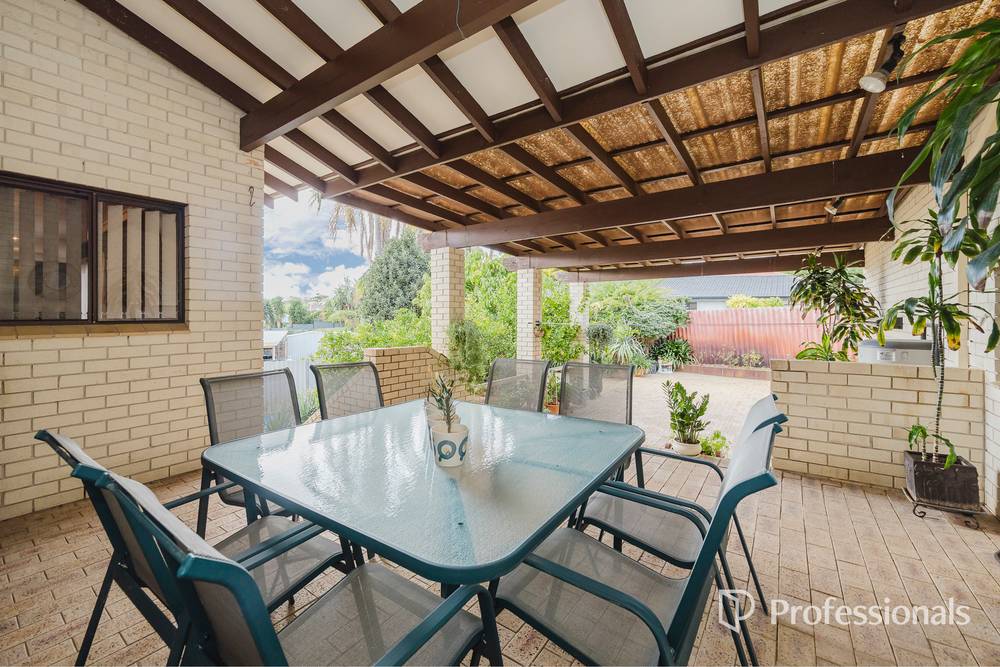 2 Bredhurst Road, MARANGAROO, WA 6064