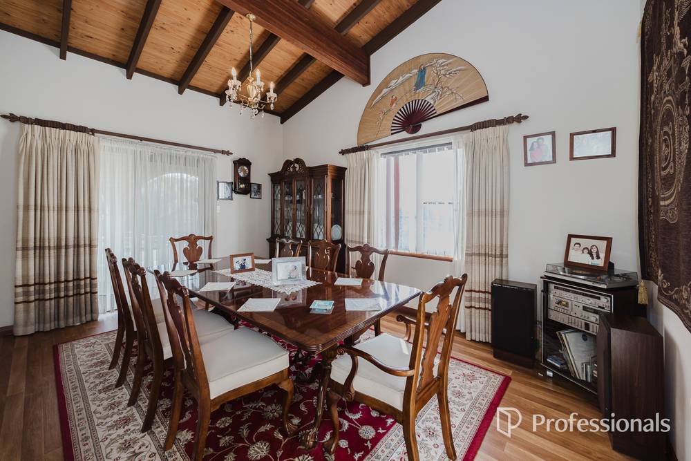 2 Bredhurst Road, MARANGAROO, WA 6064