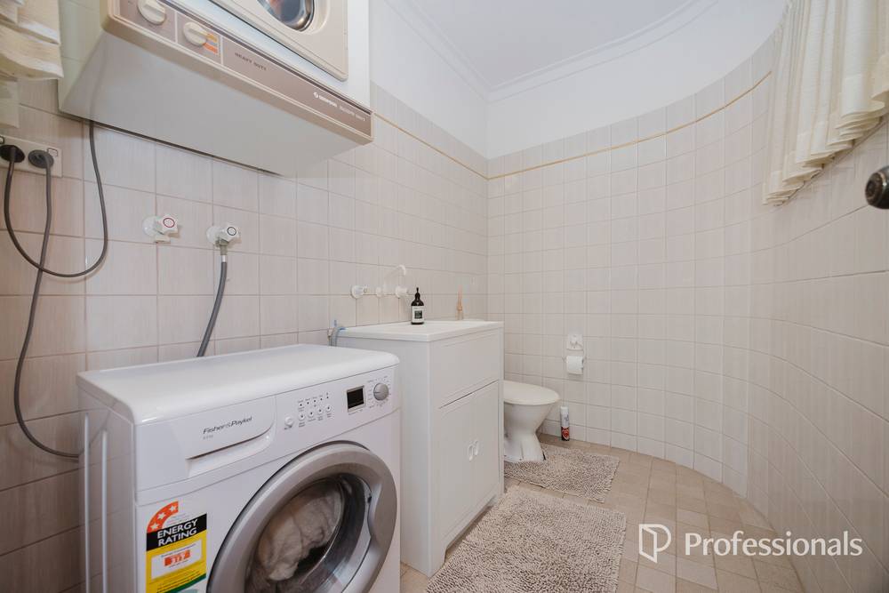 2 Bredhurst Road, MARANGAROO, WA 6064