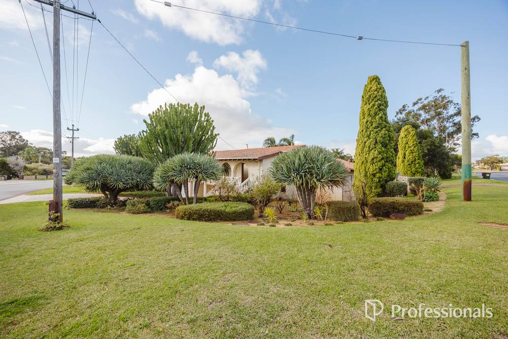 2 Bredhurst Road, MARANGAROO, WA 6064