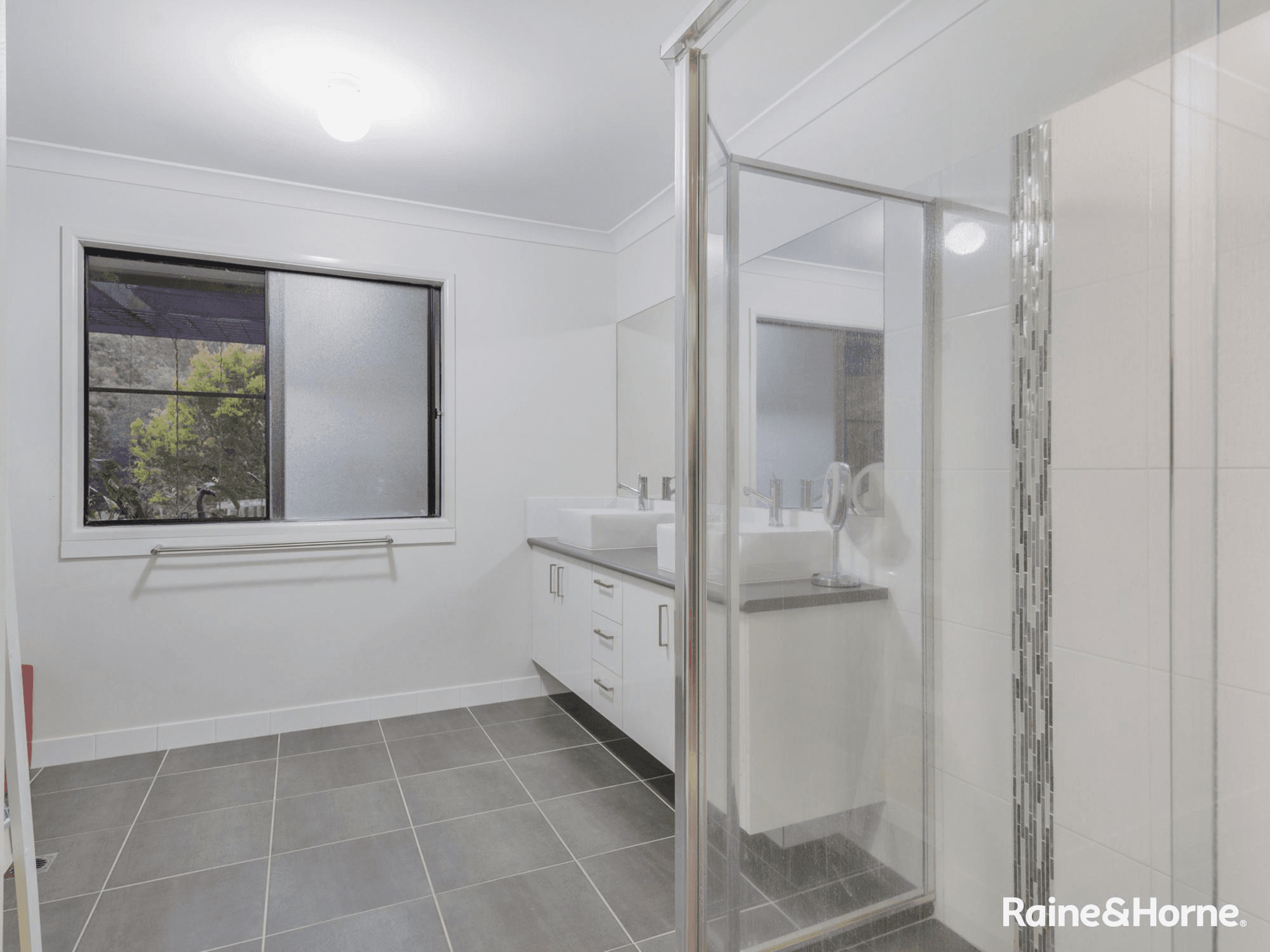 1 Verde Court, UPPER COOMERA, QLD 4209