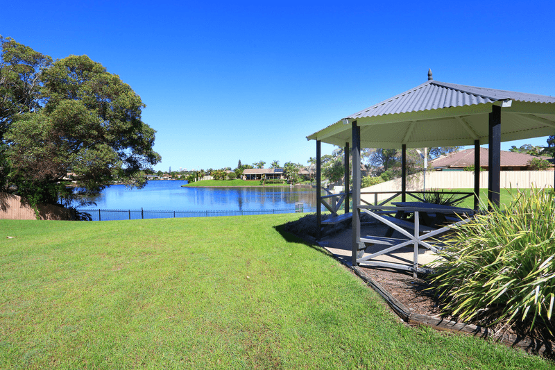 2/43 Marsupial Drive, COOMBABAH, QLD 4216