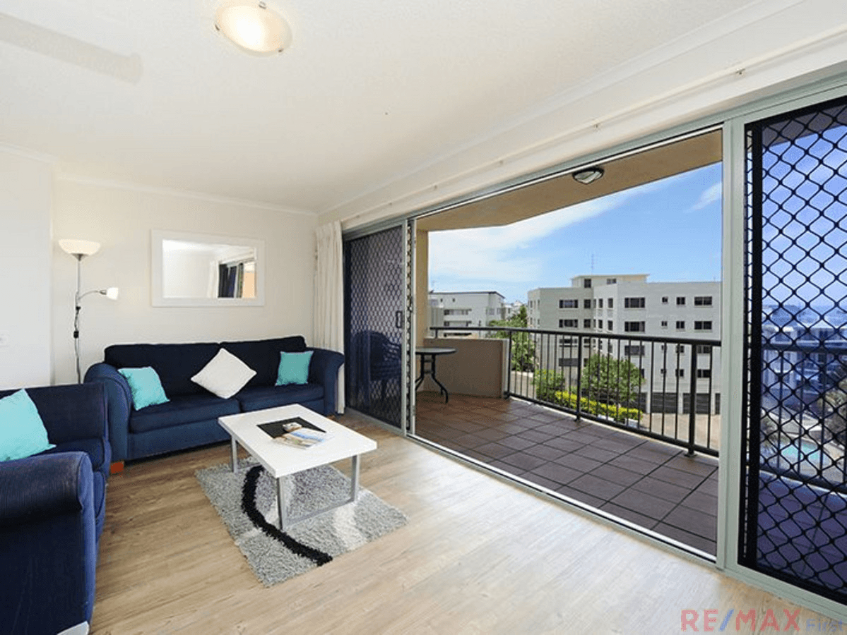 21/18 Mahia Terrace, KINGS BEACH, QLD 4551