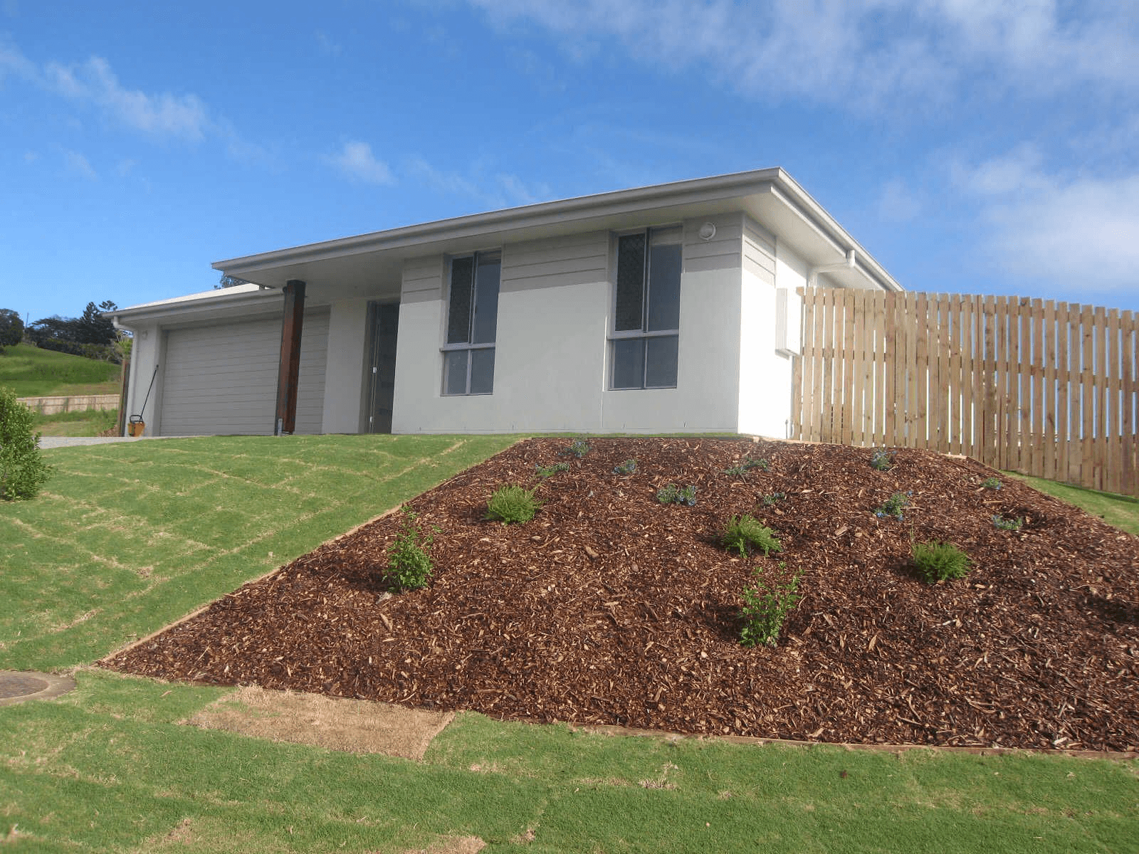 8 Eales Road, Rural View, QLD 4740