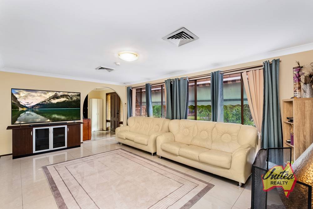 2 Emmetts Farm Road, Rossmore, NSW 2557