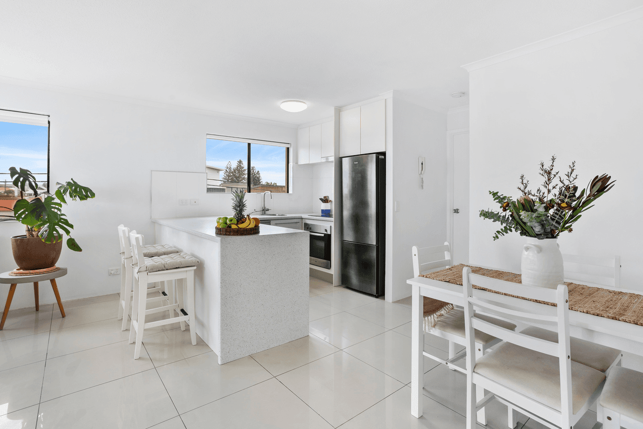 7/3 Ocean Street, MERMAID BEACH, QLD 4218