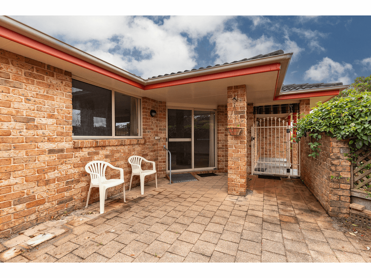 1/17 Woodward Place, TUNCURRY, NSW 2428