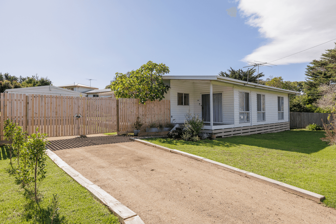 594 Settlement Road, COWES, VIC 3922