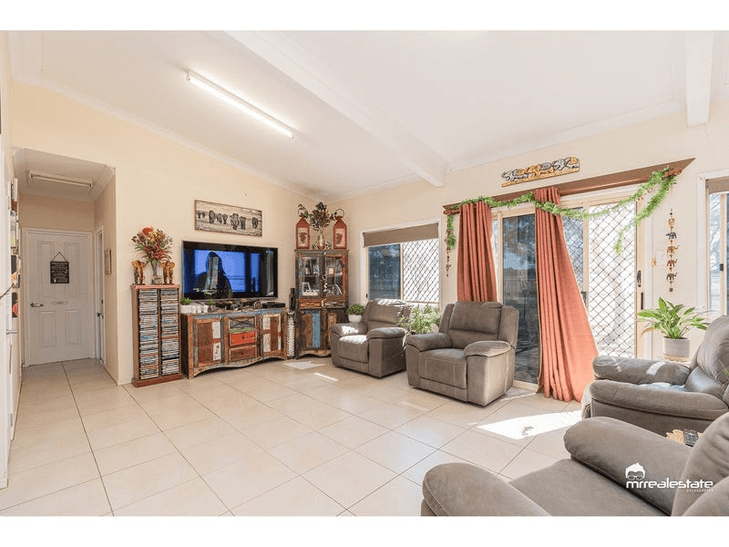 96 Klaproth Road, ALTON DOWNS, QLD 4702